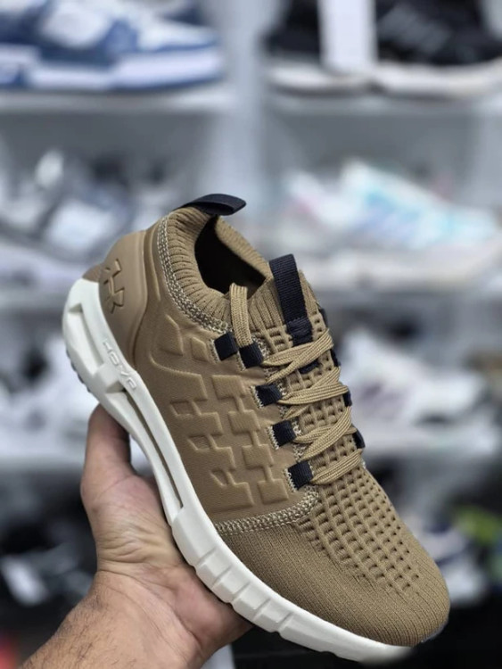 کتونی اندرارمور فانتوم ویتنامی وارداتی/Underarmour Hovr Phantom/سایز 40 الی 45/فروش عمده و تک