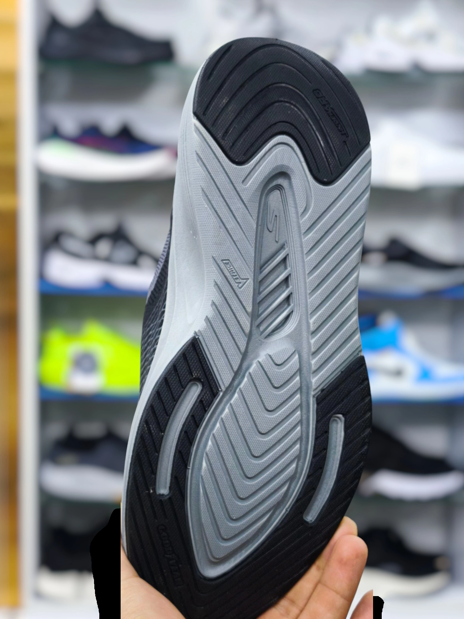 کتونی ویتنامی اسکیچرز Skechers GOwalk Max Cushioning - راحتی بی‌نظیر در هر قدم | سایز ۴۰ الی ۴۵ | فروش عمده و تک