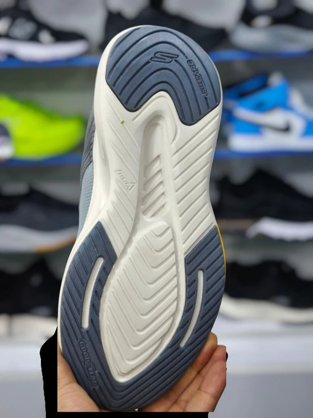کتونی اسکیچرز ویتنامی/Skechers Max Cushioning/سایز:36 الی 40/ فروش عمده و تک