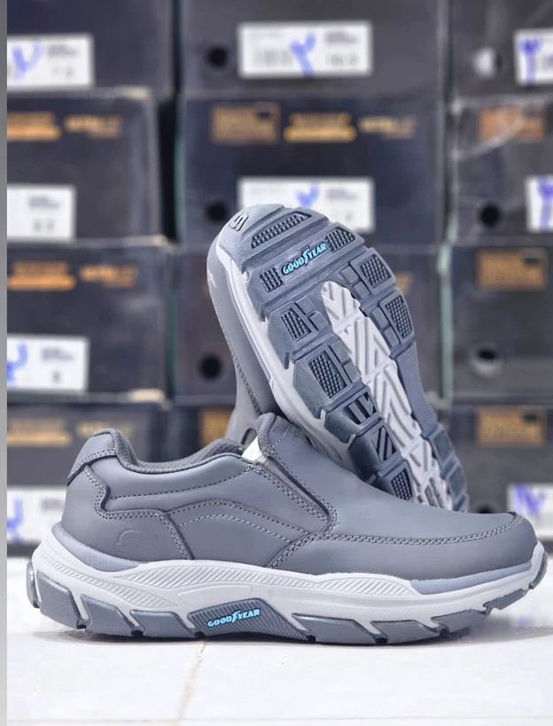 کفش طبی و ضدآب اسکیچرز ویتنامی وارداتی/سایز 40 الی 45/Skechers Max Cushioning Terminus