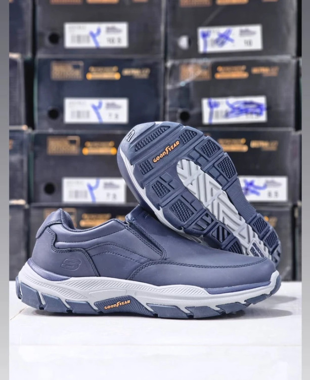 کفش طبی و ضدآب اسکیچرز ویتنامی وارداتی/سایز 40 الی 45/Skechers Max Cushioning Terminus
