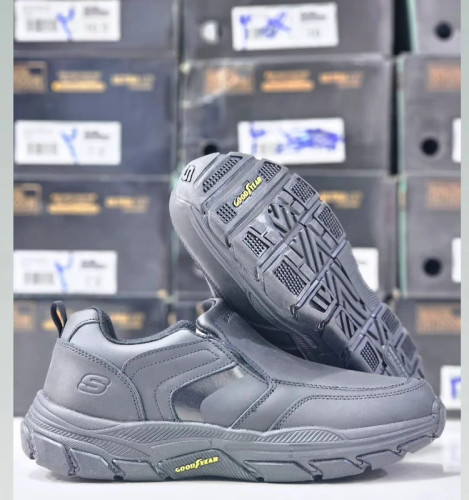 کفش طبی و ضدآب اسکیچرز ویتنامی وارداتی/سایز 40 الی 45/Skechers Max Cushioning Terminus