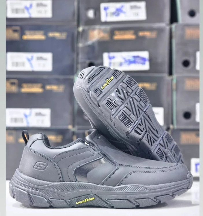 کفش طبی و ضدآب اسکیچرز ویتنامی وارداتی/سایز 40 الی 45/Skechers Max Cushioning Terminus