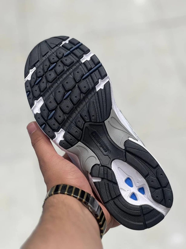 کتونی نیوبالانس 530 ویتنامی وارداتی/Newbalance 530/سایز 37 الی 40/فروش عمده و تک