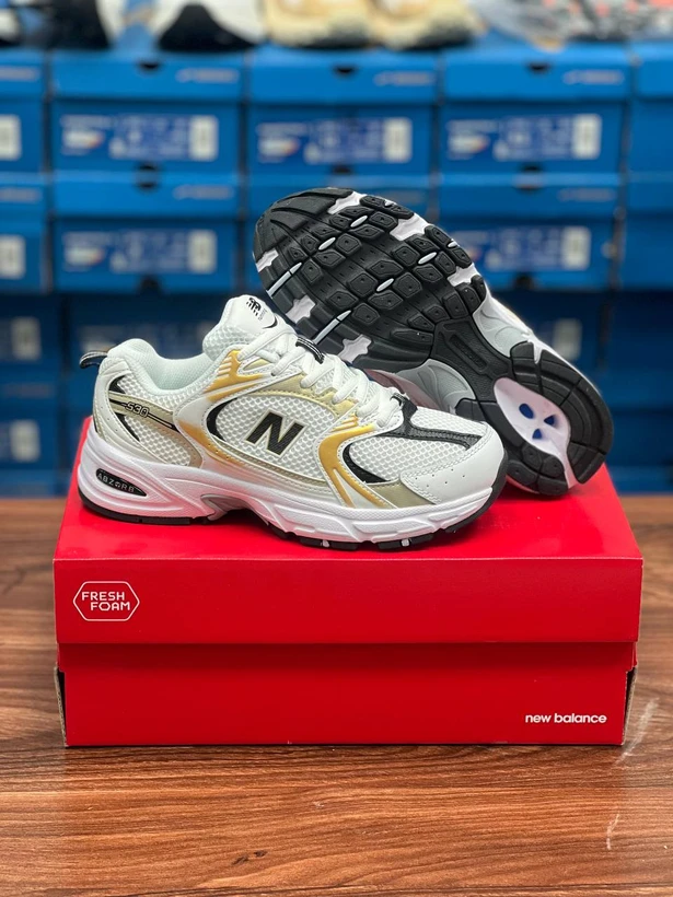 کتونی نیوبالانس 530 ویتنامی وارداتی/Newbalance 530/سایز 37 الی 40/فروش عمده و تک