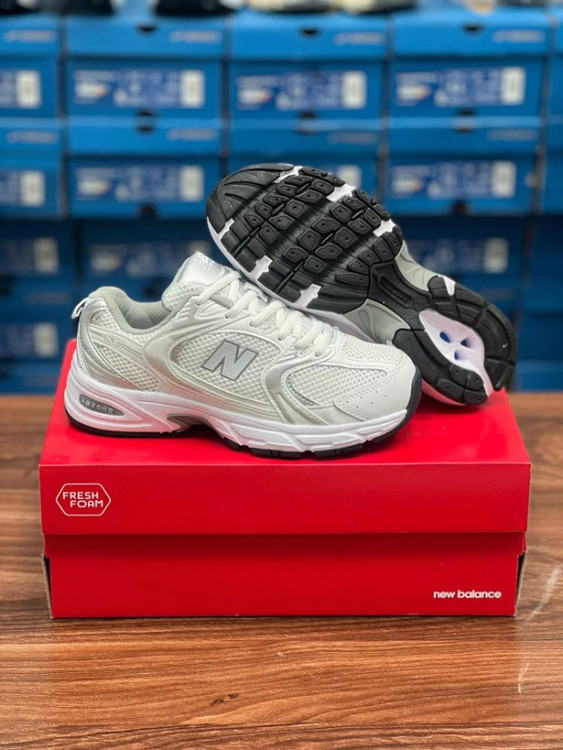 کتونی نیوبالانس 530 ویتنامی وارداتی/Newbalance 530/سایز 37 الی 40/فروش عمده و تک