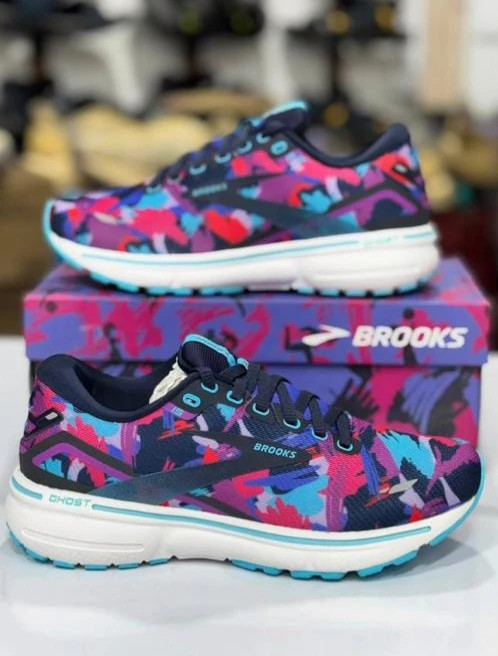 کتونی بروکس گاست 15ویتنامی وارداتی/Brooks Ghost 15/سایز 36 الی 40/فروش عمده و تک