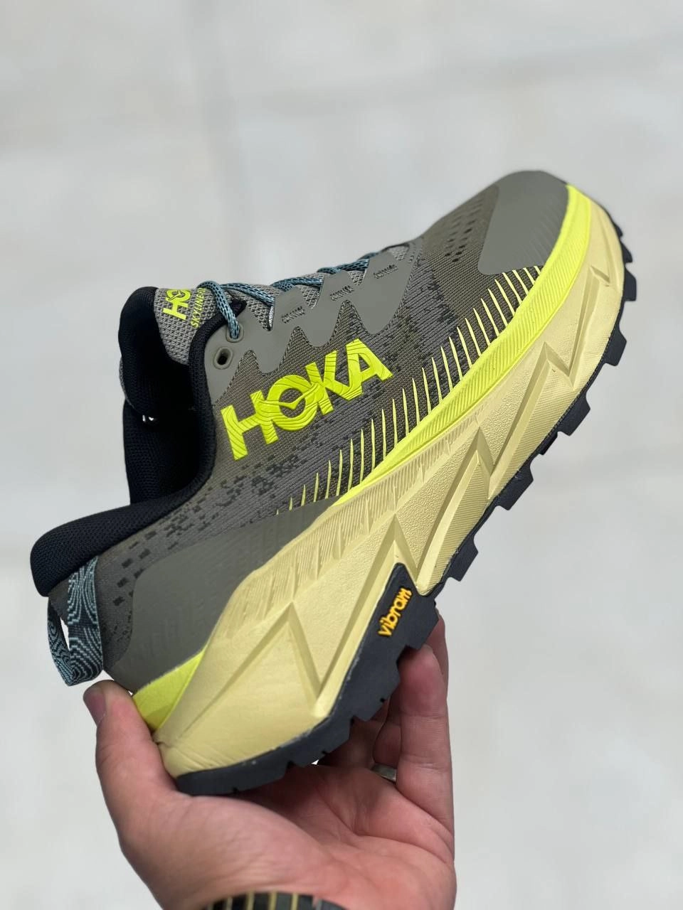 کتونی هوکا ویتنامی مدل skyline-float وارداتی hoka زیره ویبرام/سایز 40 الی 45