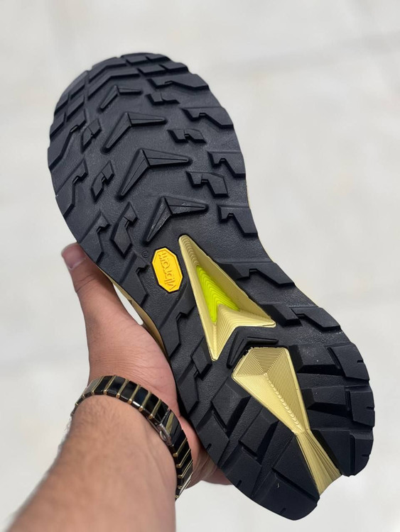 کتونی هوکا ویتنامی مدل skyline-float وارداتی hoka زیره ویبرام/سایز 40 الی 45