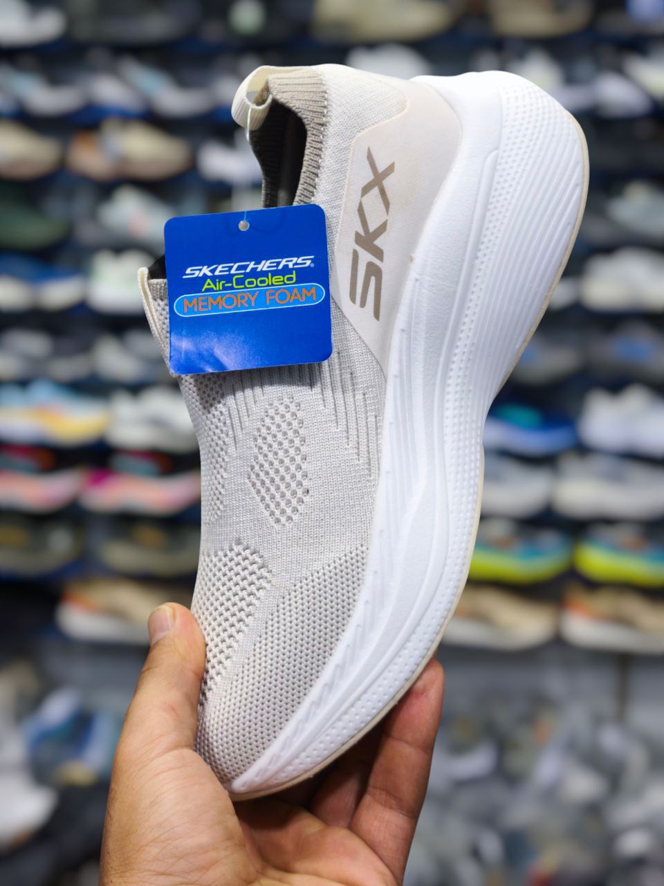 کتانی زنانه اسکیچرز مدل Max Cushion | سایز 37 الی 40