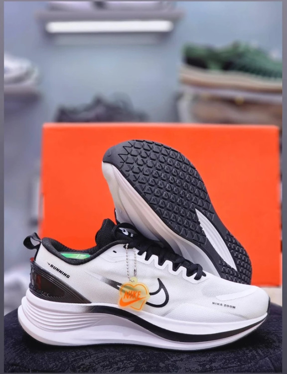 کتونی نایک زوم رانینگ ویتنامی وارداتی/Nike Zoom Running/سایز 38 تا 45/فروش عمده و تک