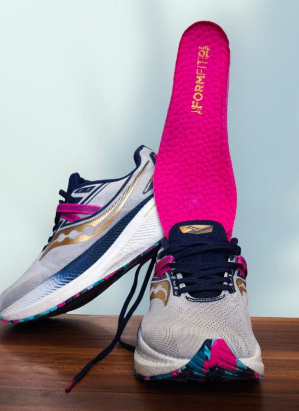 کتونی وارداتی ساکونی تریومف ۲۰ (Saucony Triumph 20) | نهایت نرمی و راحتی در دویدنهای طولانی | تک سایز ۴۳