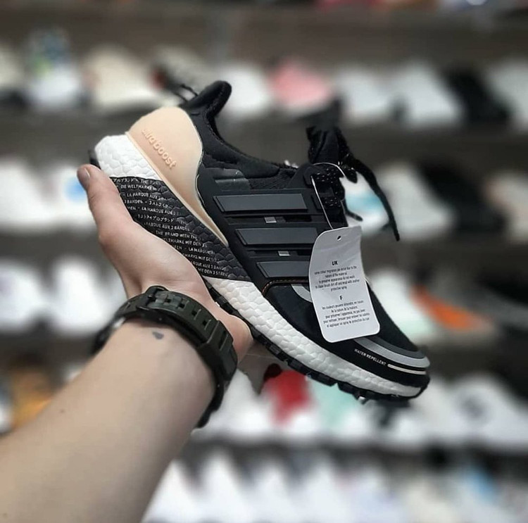 کتونی ادیداس اولترا بوست ویتنامی/Adidas Ultraboost All Terrain/سایز 36 الی 40/ فروش عمده و تک