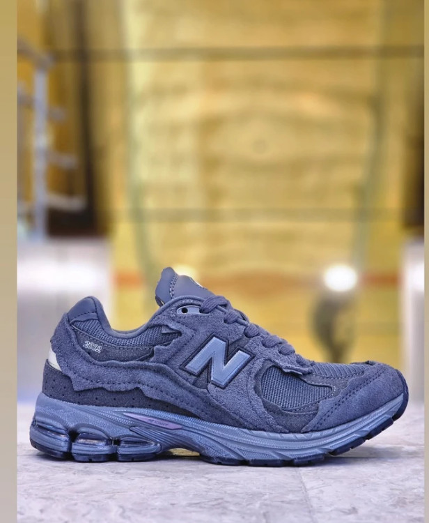 کتونی نیوبالانس 2002R ویتنامی وارداتی/سایز 40 الی 45/Newbalance 2002R /فروش عمده و تک