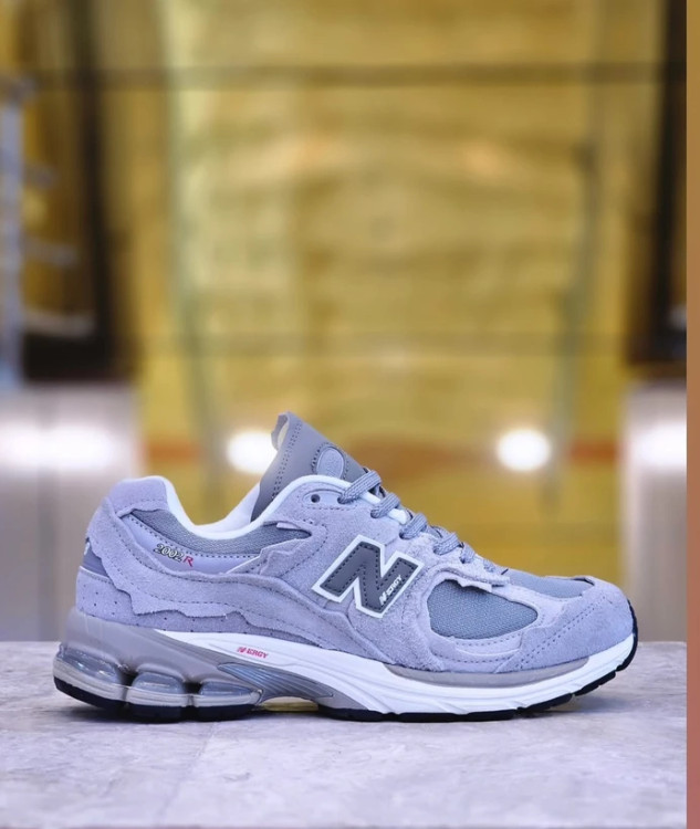 کتونی نیوبالانس 2002R ویتنامی وارداتی/سایز 40 الی 45/Newbalance 2002R /فروش عمده و تک