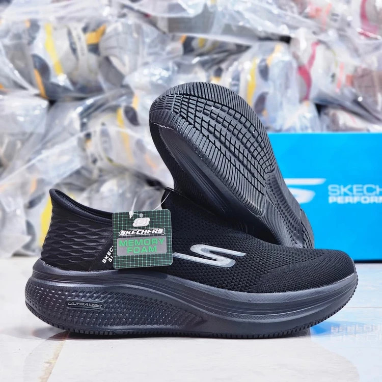 کتونی اسکیچرز طبی سبک و راحت بدون بند ویتنامی وارداتی/سایز 40 الی 45/Skechers Slip _Ins Ultra Go Sole Memory Foam/فروش عمده و تک