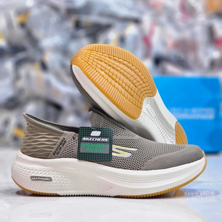 کتونی اسکیچرز طبی سبک و راحت بدون بند ویتنامی وارداتی/سایز 40 الی 45/Skechers Slip _Ins Ultra Go Sole Memory Foam/فروش عمده و تک