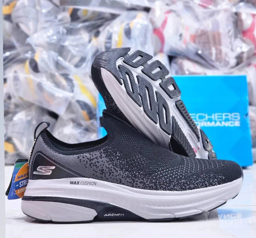 کفش طبی اسکیچرز ویتنامی وارداتی/سایز 40 الی 45/Skechers Max Cushion