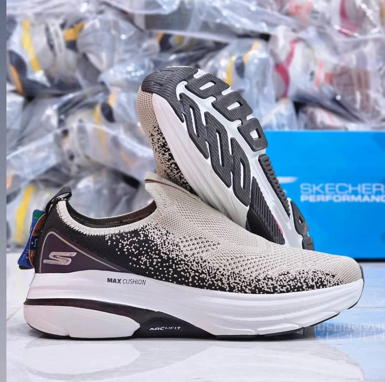 کفش طبی اسکیچرز ویتنامی وارداتی/سایز 40 الی 45/Skechers Max Cushion