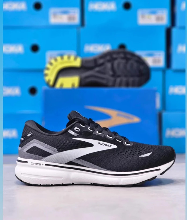 کتونی بروکس گاست 15ویتنامی وارداتی/Brooks Ghost 15/سایز 40 الی 45/فروش عمده و تک