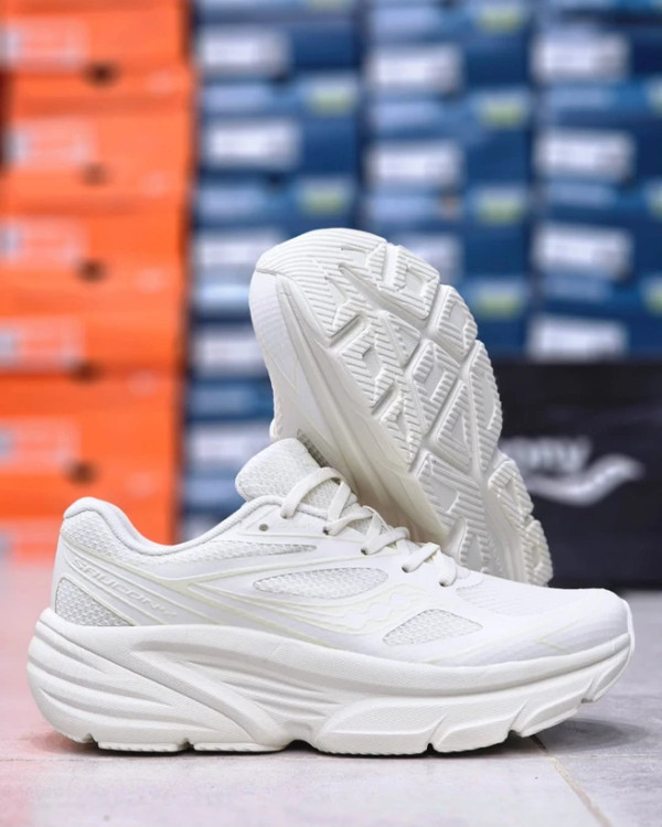 کتونی ساکونی گارد ای ام آر ویتنامی وارداتی/سایز 40 الی 45/Saucony GUARD AMR/ فروش عمده و تک