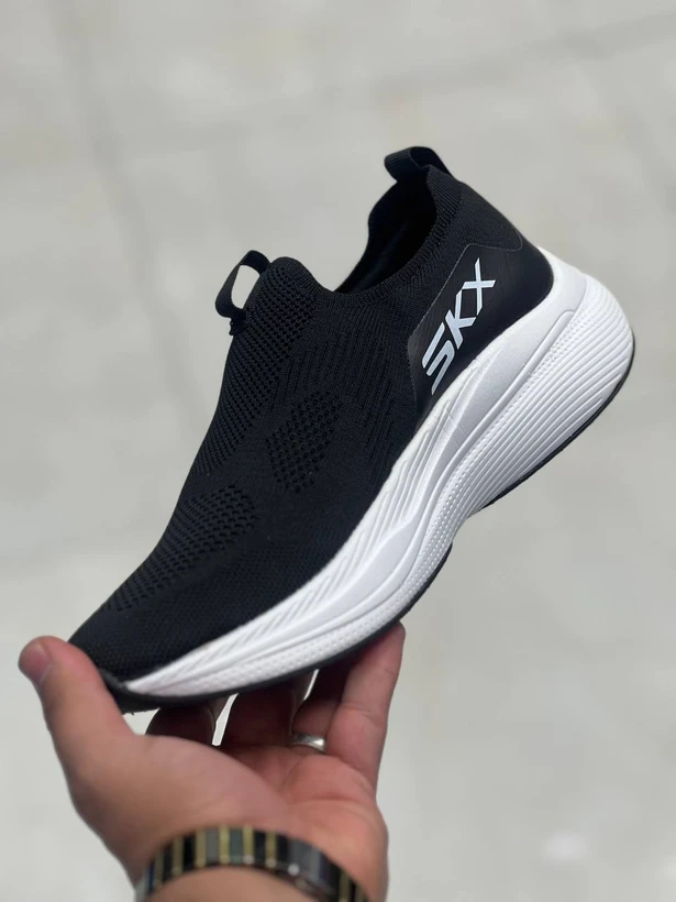 کفش طبی اسکیچرز ویتنامی وارداتی/سایز 37 الی 40/Skechers Go Walk Max Cushioning/ فروش عمده و تک