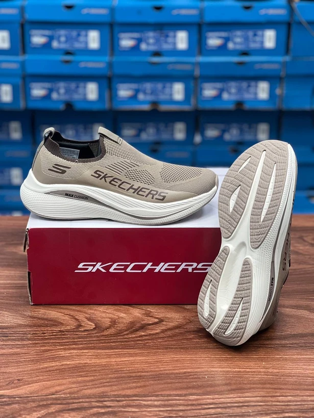 کفش طبی اسکیچرز ویتنامی وارداتی/سایز 37 الی 40/Skechers Go Walk Max Cushioning/ فروش عمده و تک
