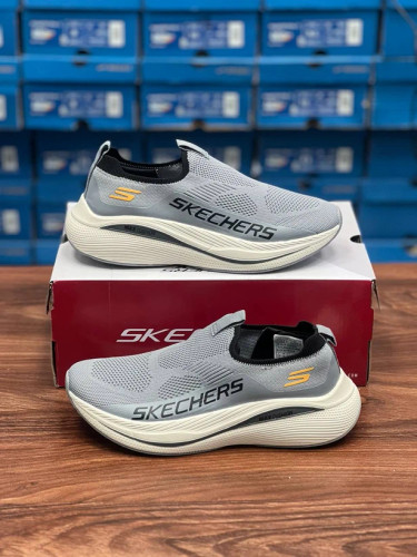 کفش طبی اسکیچرز ویتنامی وارداتی/سایز 37 الی 40/Skechers Go Walk Max Cushioning/ فروش عمده و تک