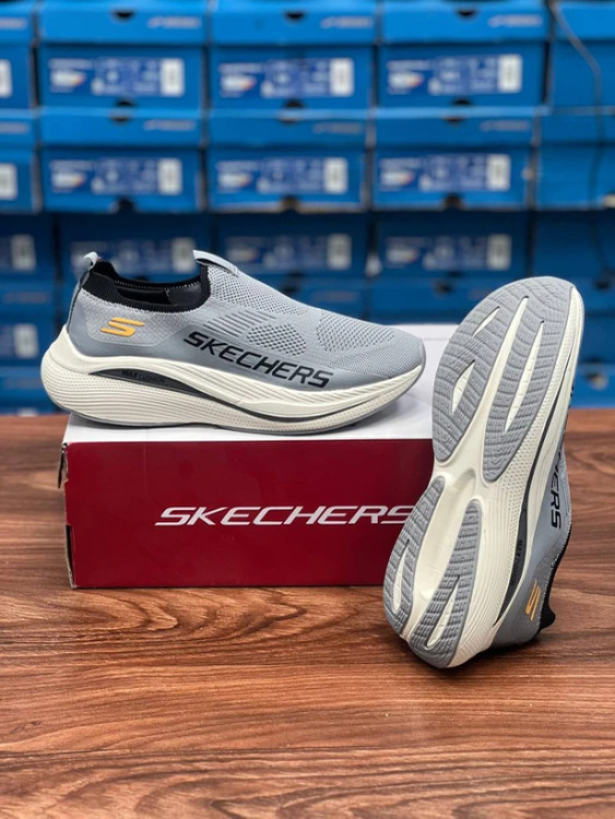 کفش طبی اسکیچرز ویتنامی وارداتی/سایز 37 الی 40/Skechers Go Walk Max Cushioning/ فروش عمده و تک