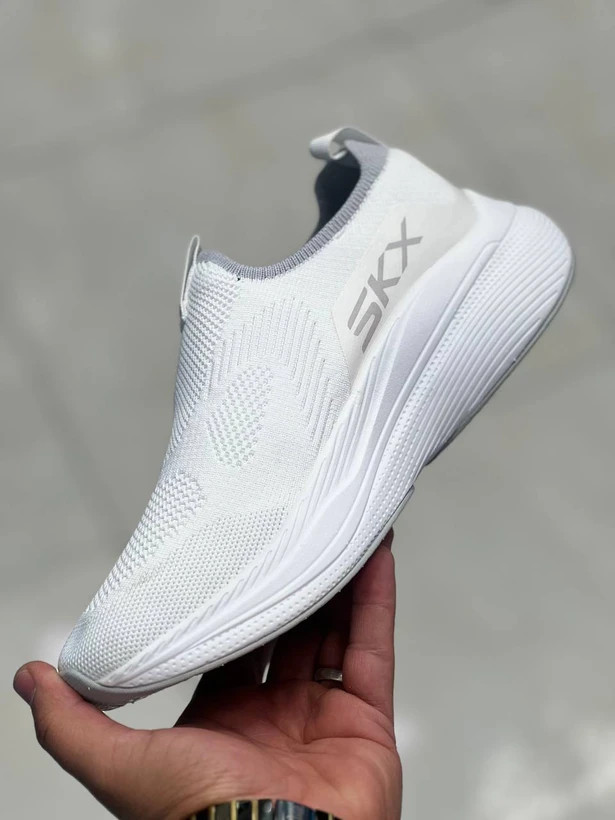 کفش طبی اسکیچرز ویتنامی وارداتی/سایز 37 الی 40/Skechers Go Walk Max Cushioning/ فروش عمده و تک