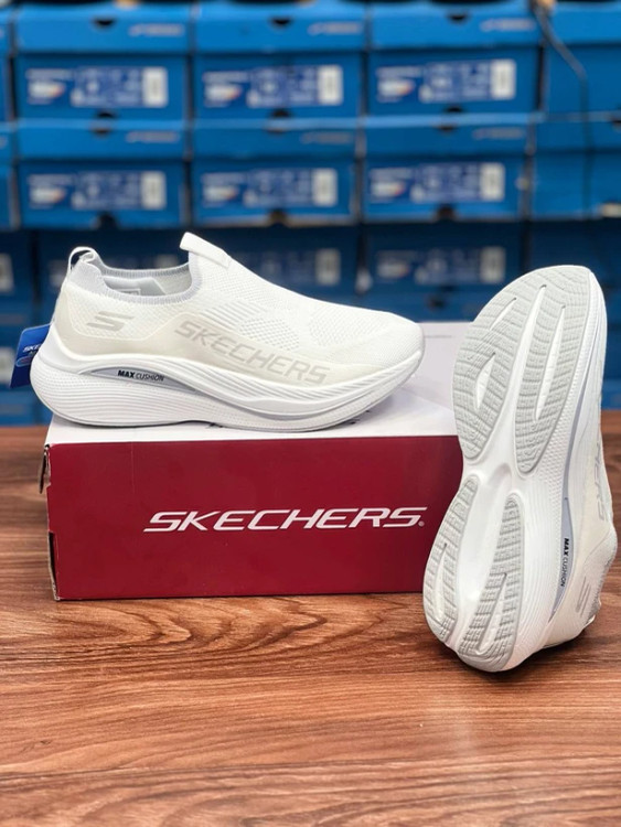 کفش طبی اسکیچرز ویتنامی وارداتی/سایز 37 الی 40/Skechers Go Walk Max Cushioning/ فروش عمده و تک