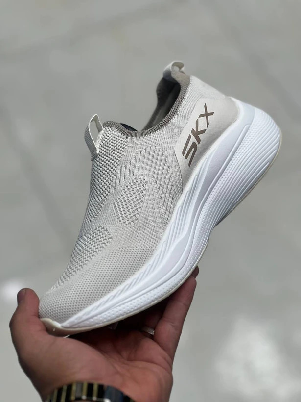 کفش طبی اسکیچرز ویتنامی وارداتی/سایز 37 الی 40/Skechers Go Walk Max Cushioning/ فروش عمده و تک
