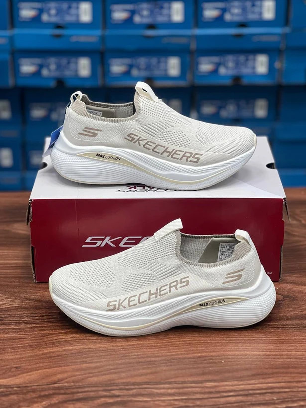کفش طبی اسکیچرز ویتنامی وارداتی/سایز 37 الی 40/Skechers Go Walk Max Cushioning/ فروش عمده و تک