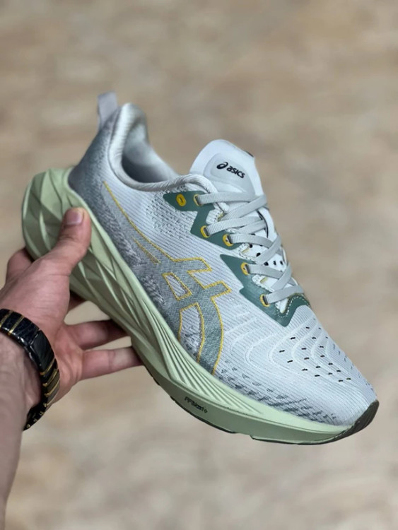 کتونی اسیکس نوا بلاست 4 ویتنامی وارداتی/سایز 40 الی 45/Asics Nova Blast 4/فروش عمده و تک