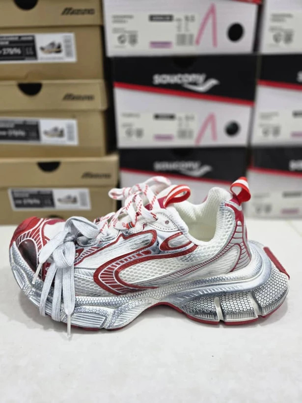 کتونی بالنسیاگا تری ایکس ال ویتنامی وارداتی/سایز 40 الی 45/Balenciaga 3XL