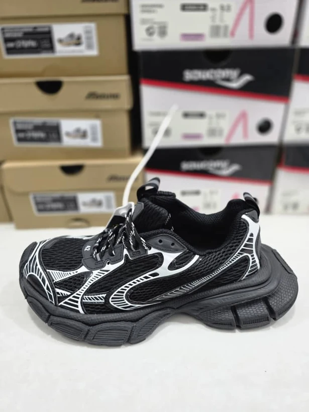 کتونی بالنسیاگا تری ایکس ال ویتنامی وارداتی/سایز 40 الی 45/Balenciaga 3XL/فروش عمده و تک