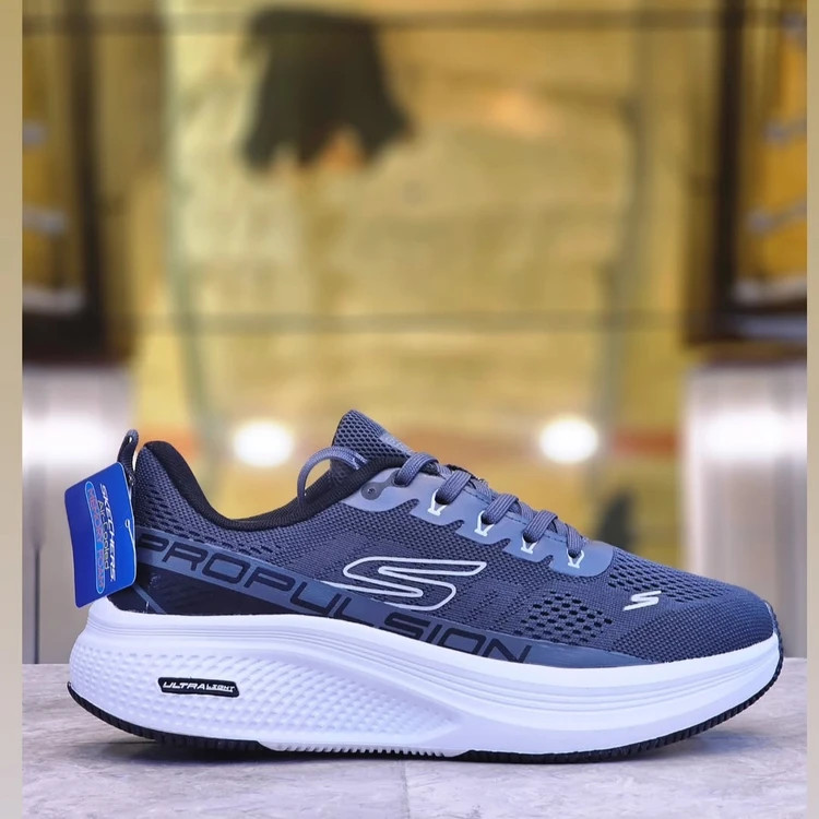 کفش طبی و ضدآب اسکیچرز ویتنامی وارداتی/سایز 40 الی 45/Skechers Max Cushioning Terminus