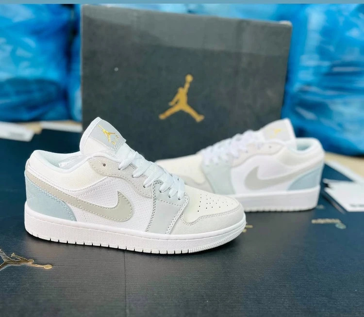 کتونی ویتنامی نایک ایر جردن 1/سایز 38 الی 45/Nike Air Jordan 1/ فروش عمده و تک