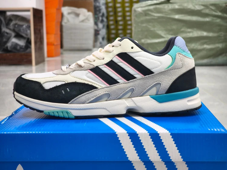 کتونی ادیداس تورشن سوپر ویتنامی/سایز ۴۰ الی ۴۵ / رنگ بندی زیبا/Adidas Torsion Super