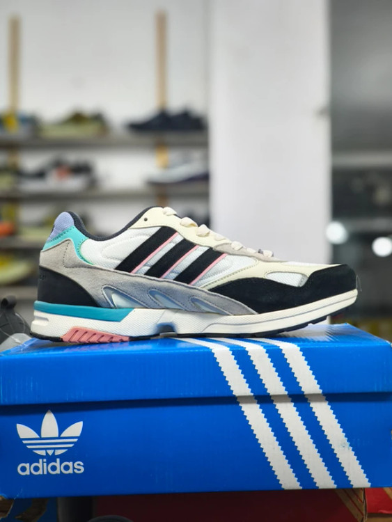 کتونی ادیداس تورشن سوپر ویتنامی/سایز ۴۰ الی ۴۵ / رنگ بندی زیبا/Adidas Torsion Super