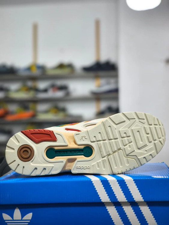 کتونی ادیداس تورشن سوپر ویتنامی/سایز ۴۰ الی ۴۵ / رنگ بندی زیبا/Adidas Torsion Super