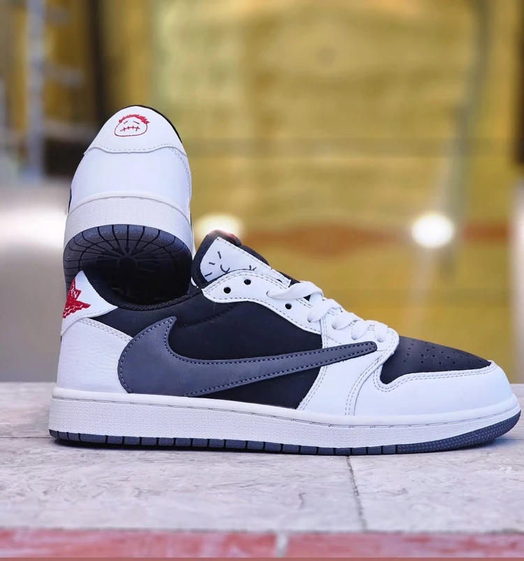 کتونی نایک ایر جردن 1 تراویس اسکات ویتنامی وارداتی/سایز 40 الی 45/Air jordan 1 High Travis Scot