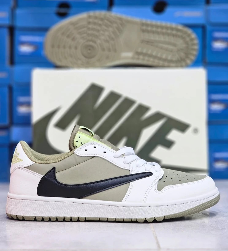 کتونی نایک ایر جردن 1 تراویس اسکات ویتنامی وارداتی/سایز 40 الی 45/Air jordan 1 High Travis Scot