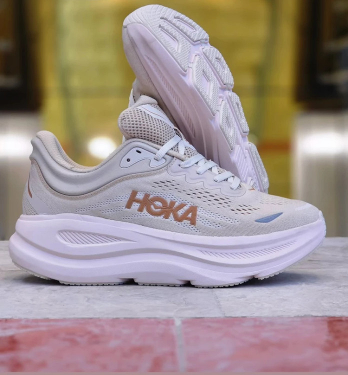 کتونی رانینگ هوکا باندی 9 ویتنامی وارداتی/سایز 36 تا 45/Hoka Bondi 9/فروش عمده و تک