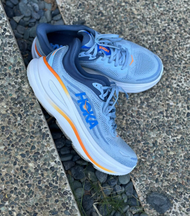 کتونی رانینگ هوکا باندی 9 ویتنامی وارداتی/سایز 36 تا 45/Hoka Bondi 9/فروش عمده و تک