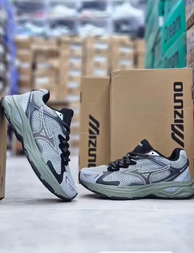 کتونی میزانو ریسر اس ویتنامی وارداتی/Mizuno Racer S/سایز 40 الی 45/ فروش عمده و تک