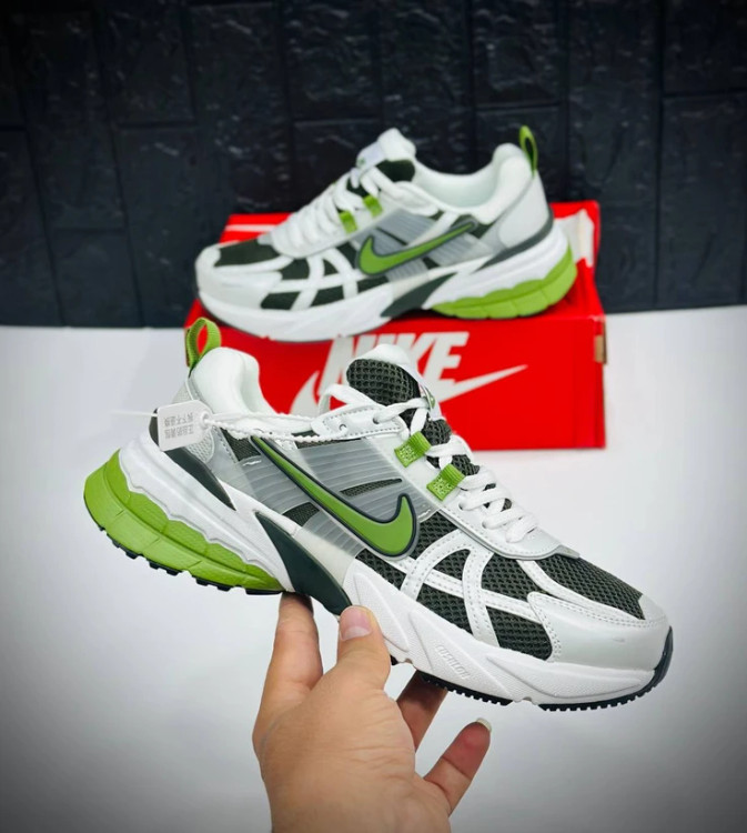 کتونی نایک وی تو کی ویتنامی وارداتی/سایز 40 الی 45/ست زنانه و مردانه/Nike V2k Run/ فروش عمده و تک