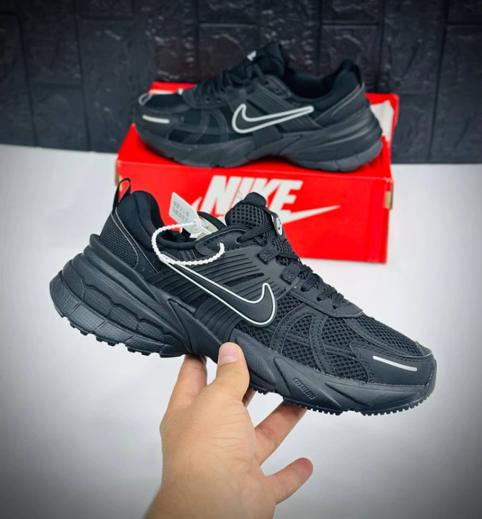 کتونی نایک وی تو کی ویتنامی وارداتی/سایز 40 الی 45/ست زنانه و مردانه/Nike V2k Run/ فروش عمده و تک