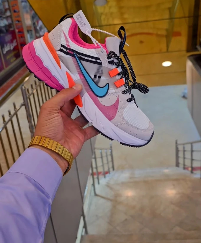 کتونی نایک وی تو کی ویتنامی وارداتی/سایز 37 الی 40/Nike V2k Run/ فروش عمده و تک