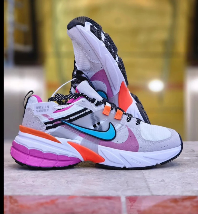 کتونی نایک وی تو کی ویتنامی وارداتی/سایز 37 الی 40/Nike V2k Run/ فروش عمده و تک